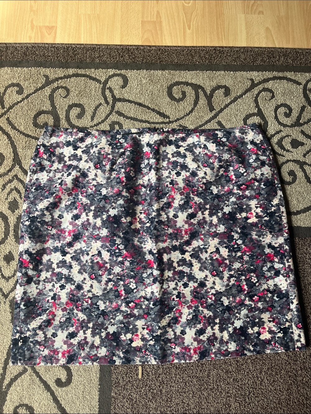 Talbots Floral Pencil Skirt in Navy, Pink & White